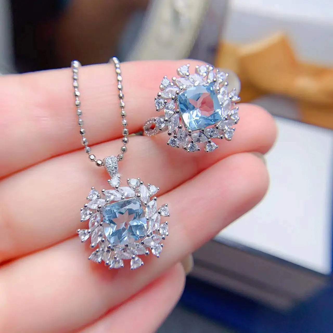 Wholesale 925 Sterling Silver Natural Topaz Choker Jewelry Set Fashionable Indian Design Gold for Parties Engagements Good Price