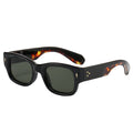 Custom Logo 2025 Fashion Vintage Leopard Green Punk Sun Glasses UV400 Gradient Shades Square Rivets Sunglasses for Men Women