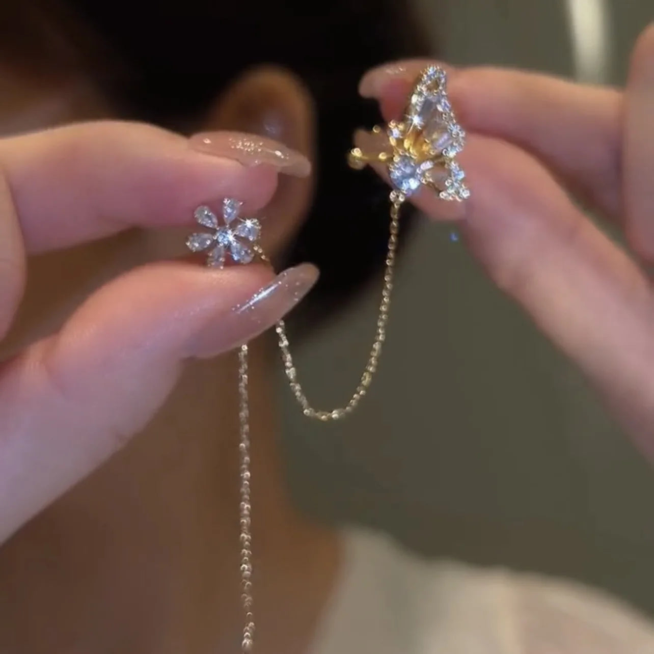 Light Luxury No Piercing Crystal Flower Ear Clip Glitter Shiny Cubic Zirconia Earrings CZ Butterfly Ear Cuff Earrings for Women