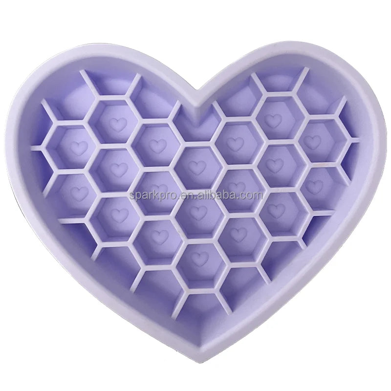 2026 New Arrival Custom Pet Licking Bowl Honeycomb Heart Slow Feeding Silicone Dog Bowl Slow Feeder