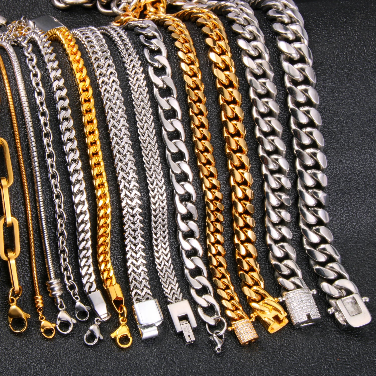 Wholesale Stainless Steel Fashion Trendy Style Gold Silver Plated Jewelry Brand Link Chain Bracelet for Men Ladies Bracelet