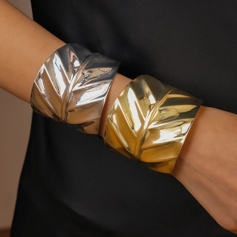 New Exaggerated Retro Metal Geometric Leaf Pattern Open Bracelet with Heavy Design Personalized Unique Women's Fashion Jewelry