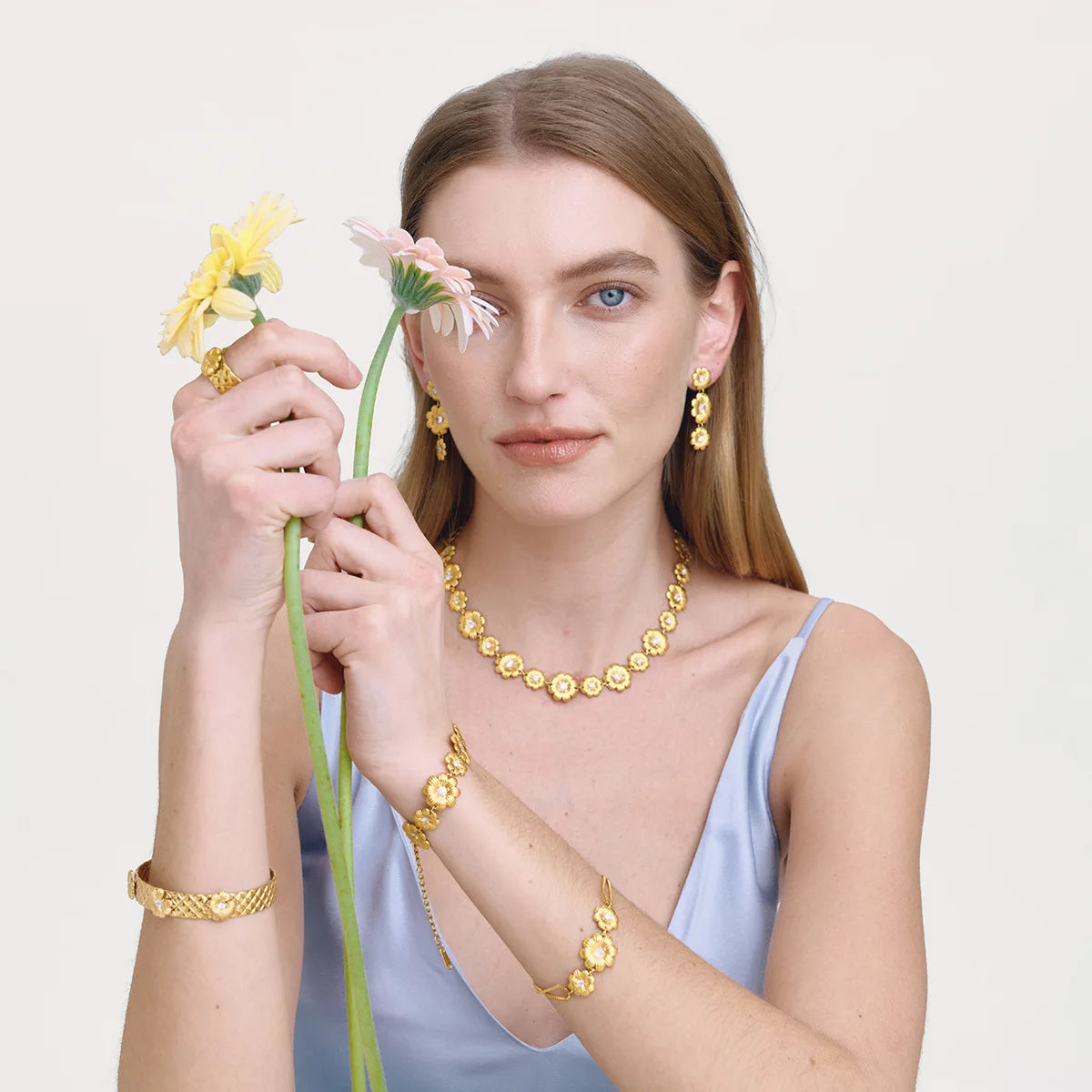 Stainless Steel 18K PVD Gold Daisy Open Bracelet for Women