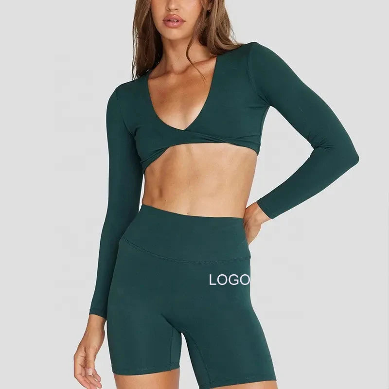 Hot Sale Reversible 2-Piece Athletic Yoga Set for Women Solid Long Sleeve Scrunch Booty Gym Sportswear Front Back V-Style Yoga