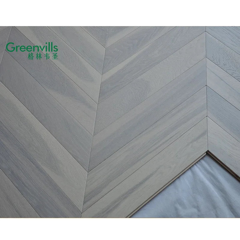 Hot Sale Luxury Wooden Flooring Chevron Engineered Oak Flooring Multi Layer Parquet Floor Natural Wood Flooring