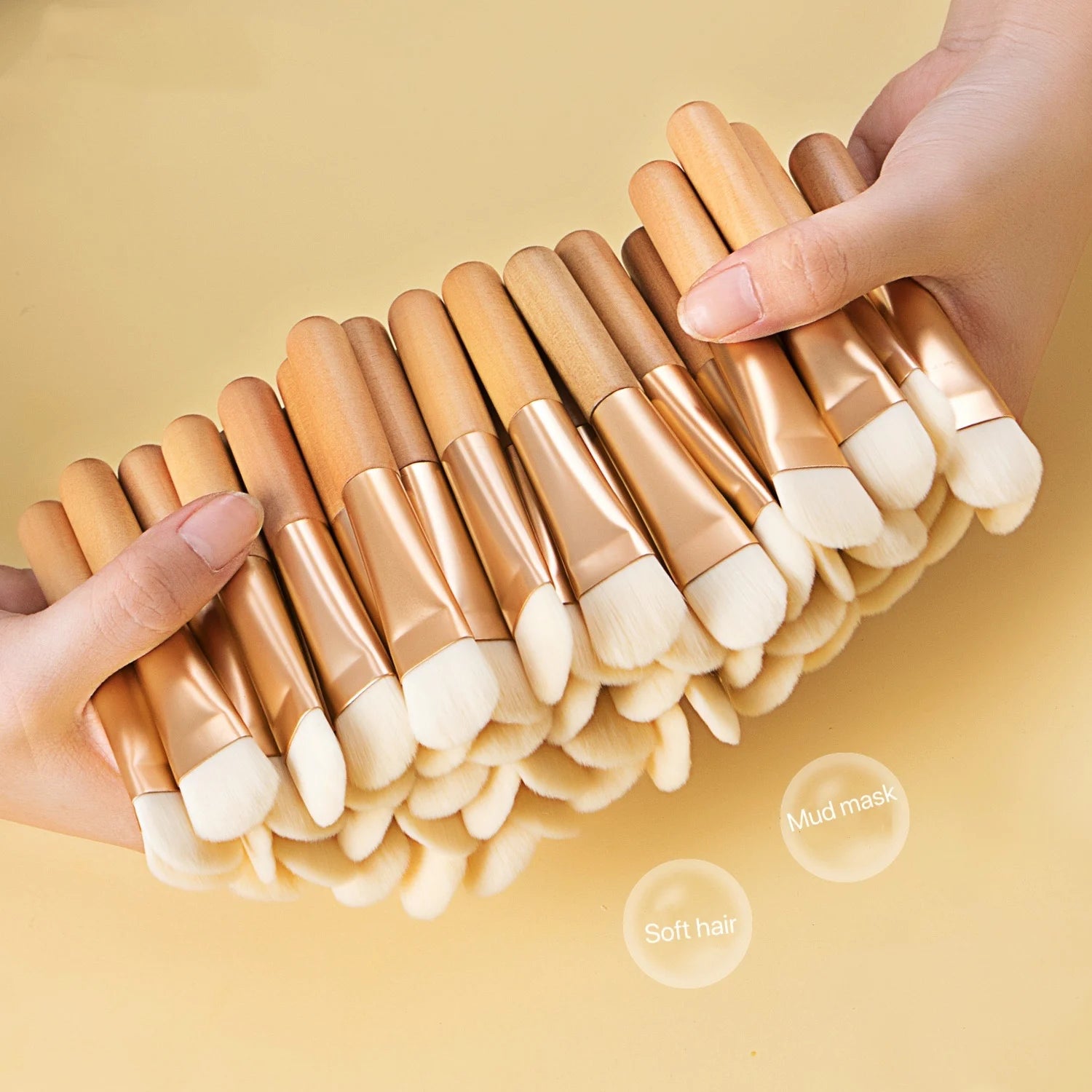 Private Label Skin Care Soft Hair Synthetic Fan & Flat Facial Mask Brush Wood Handle Makeup Tools