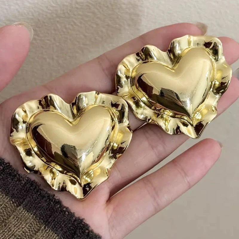 2025 New Arrival Punk Women Big Metal Oversized Heart-shaped Exaggerated Earrings for Women Oversize Heart Shaped Drop Earrings