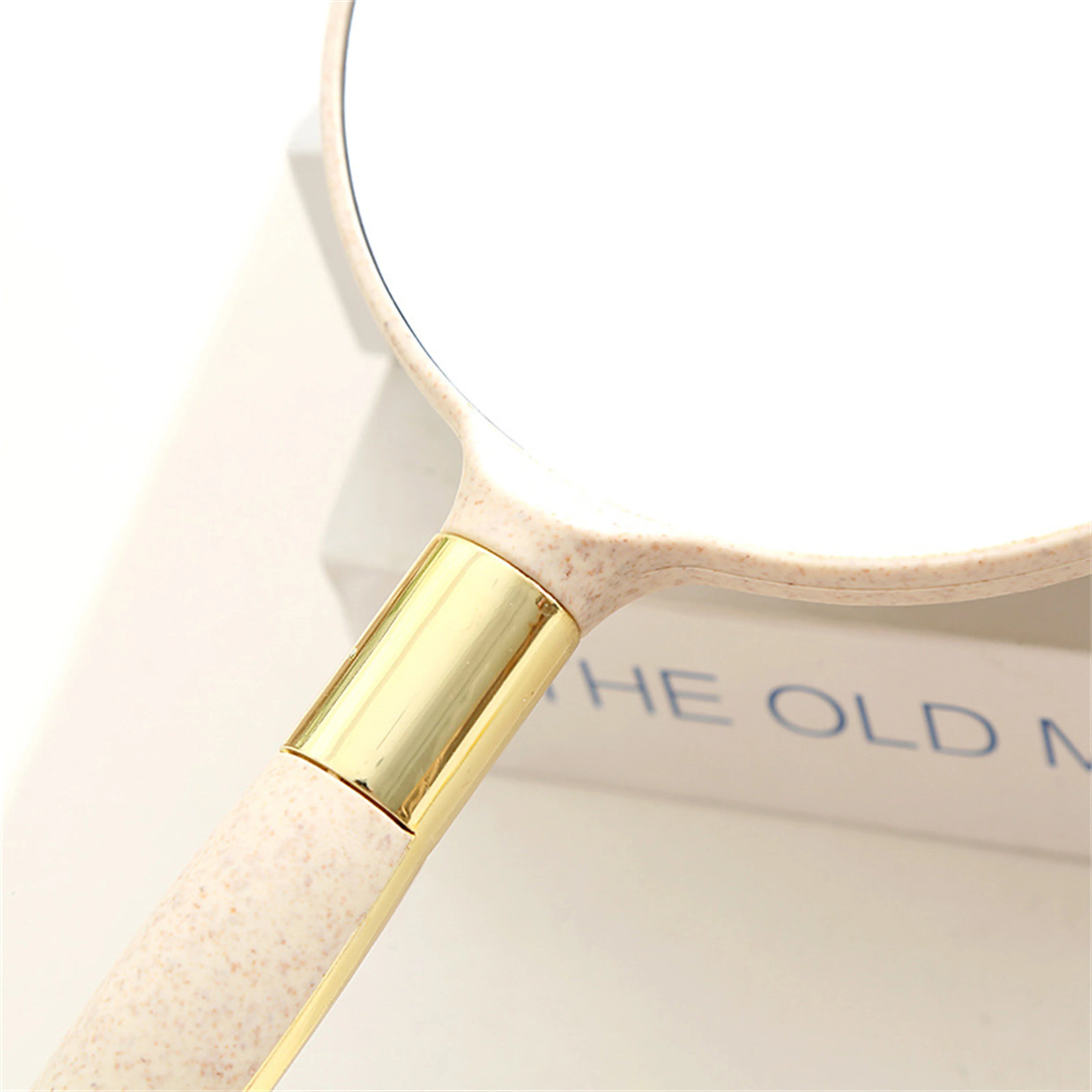 Wholesale Custom Logo Single Side LED Cosmetic Mirror Hand Pocket Makeup Mirror Personalized Features Box Packed Small Capacity