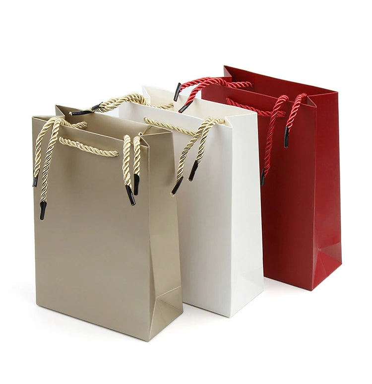 Wholesale Sales of Customized Tote Bags in Various Sizes in Various Colors and Various Logos Paper Bag Handbag