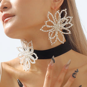 2024 Fashion Jewelry Retro Exaggerated Flower Necklace Earrings Elegant Large Handmade Pearl Choker Collar Chain Necklaces Sets