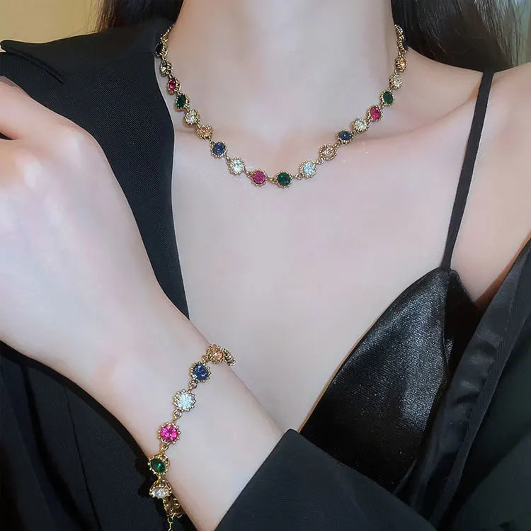 SC Vintage Antique Gold Plated Tiger Head Charms Necklace Women Banquet Luxury Shiny Multicolor Rhinestone Necklace for Wedding