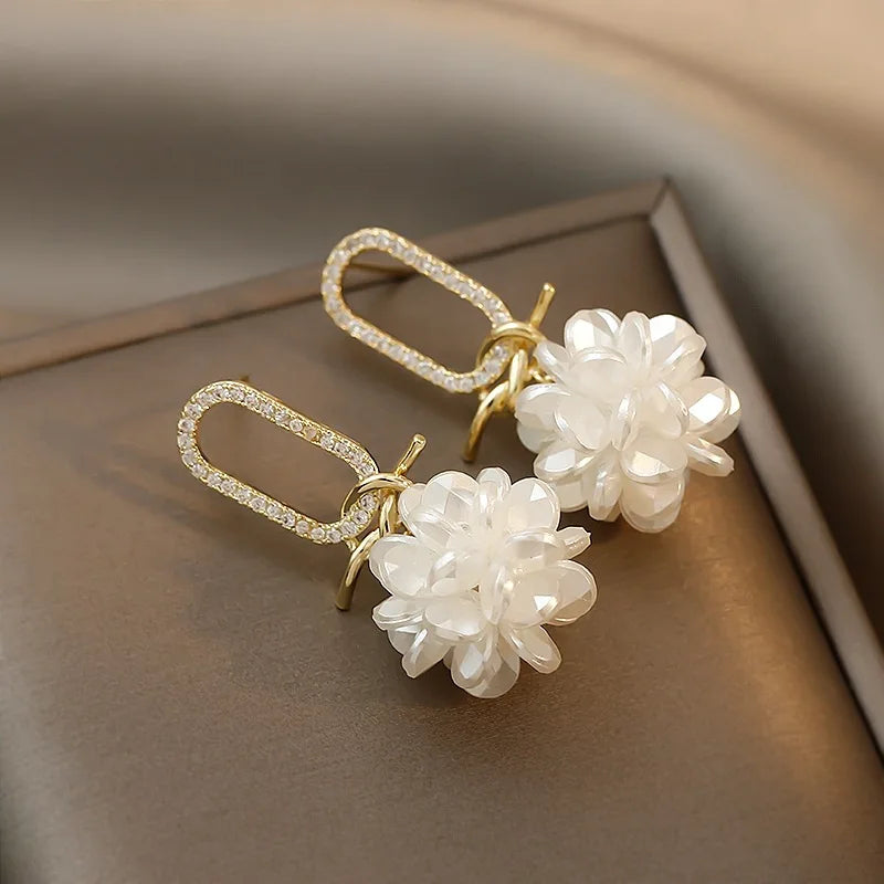 New Arrival Metal Pearl Pendant Drop Earrings alloy Stud Earrings