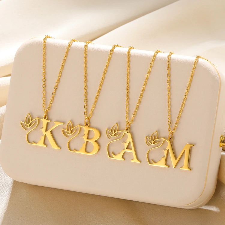 MC287 Wholesale Stainless Steel 26 Letter Necklace Gold Plated Hollow Side Face Shape Letter Necklace Pendant Necklace for Women