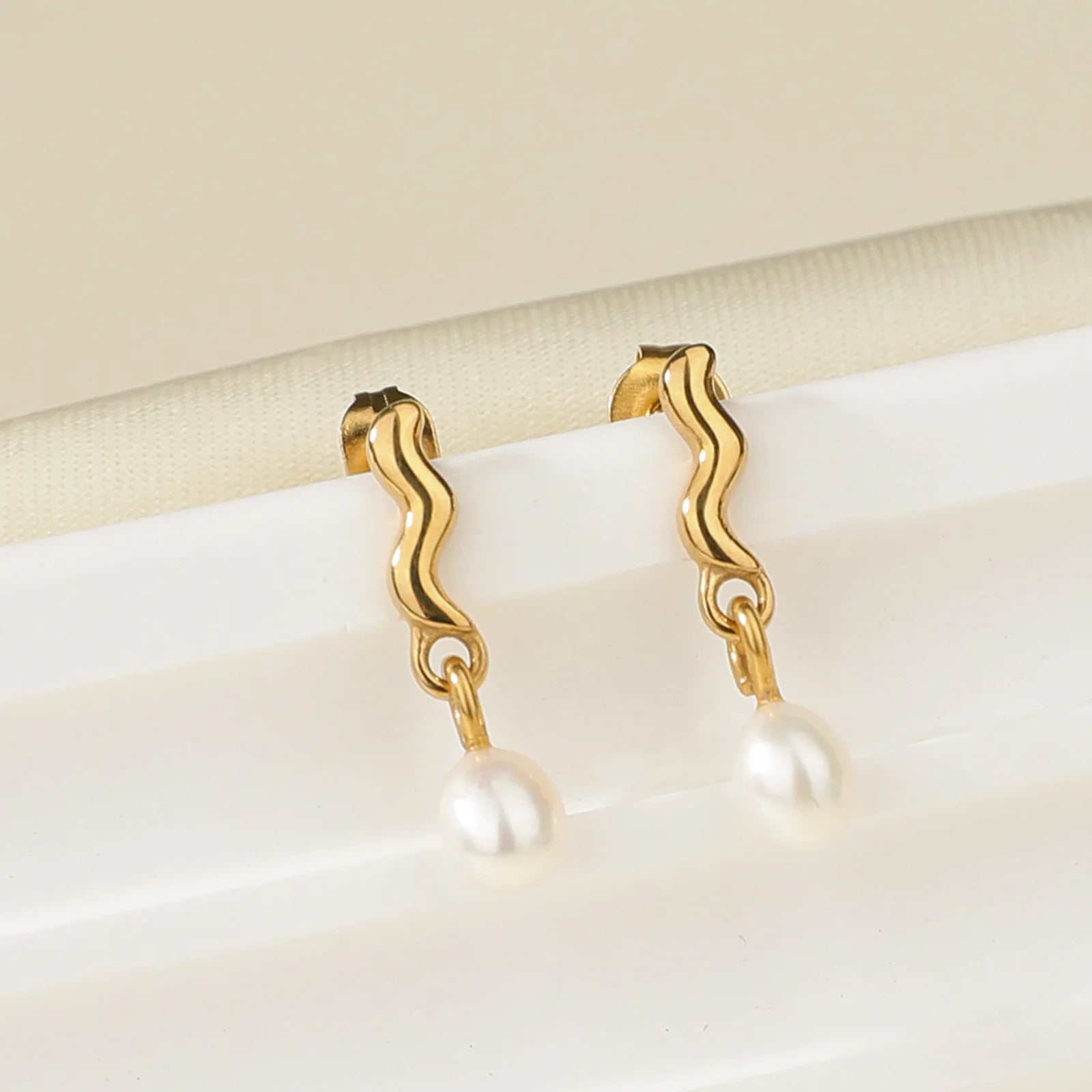 Fashion Romantic Irregular Water Wave Pearl Pendant Earrings Waterproof 18k Gold Plated Stainless Steel Drop Earrings for Women