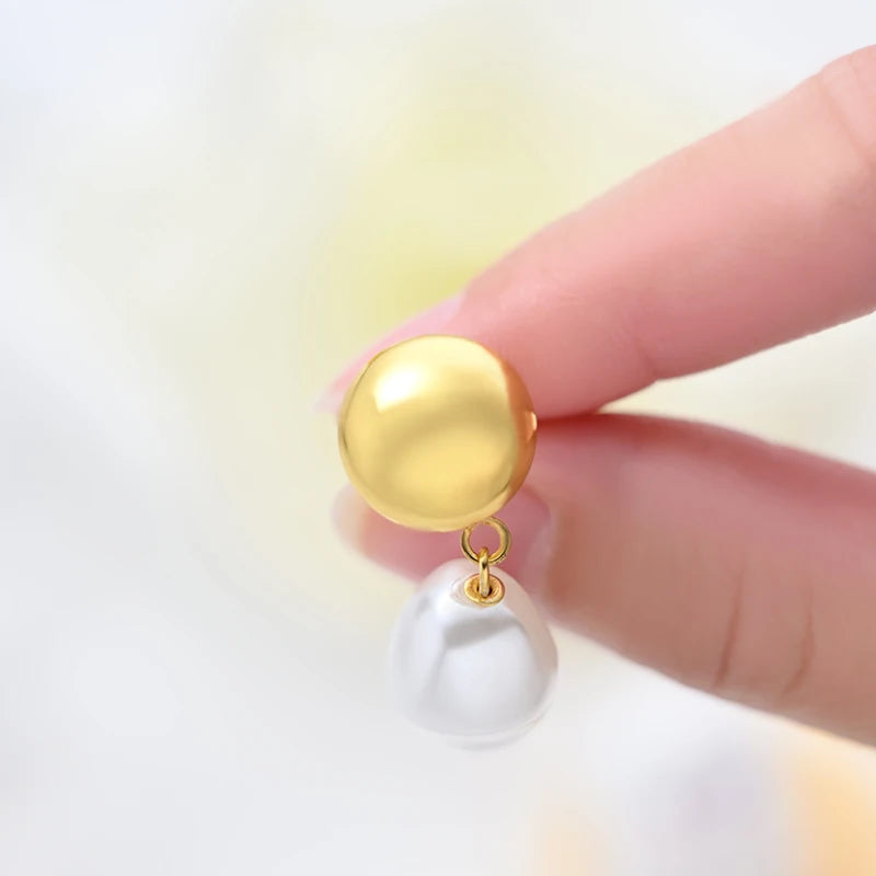 2025 Trendy 18K Gold Plated Statement Dangle Earrings Fashionable Pearl Drop Stud Design for Parties