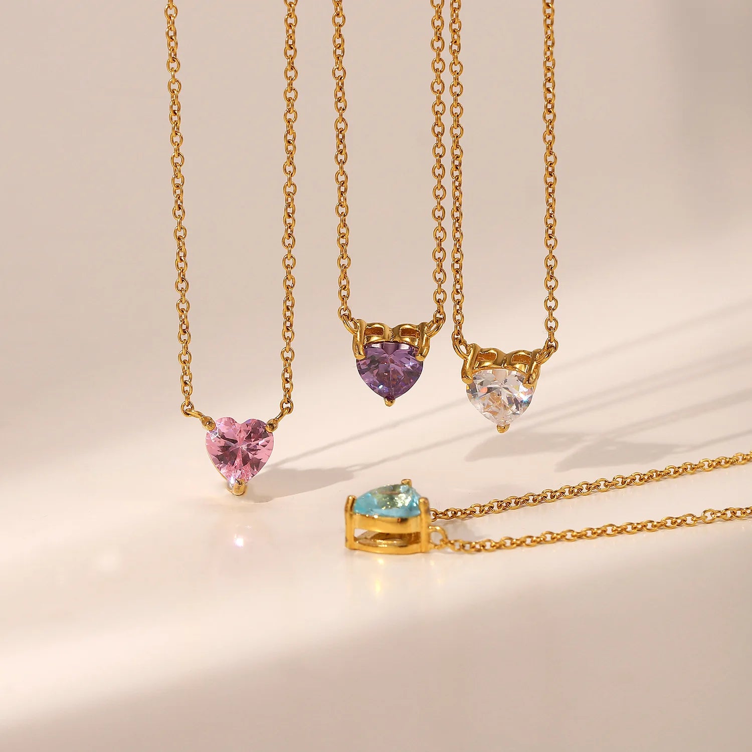 Luxury Fine 18k Gold Filled Stainless Jewelry Claw Inlay Heart  Shape Cubic Zircon Charm Necklace for Women