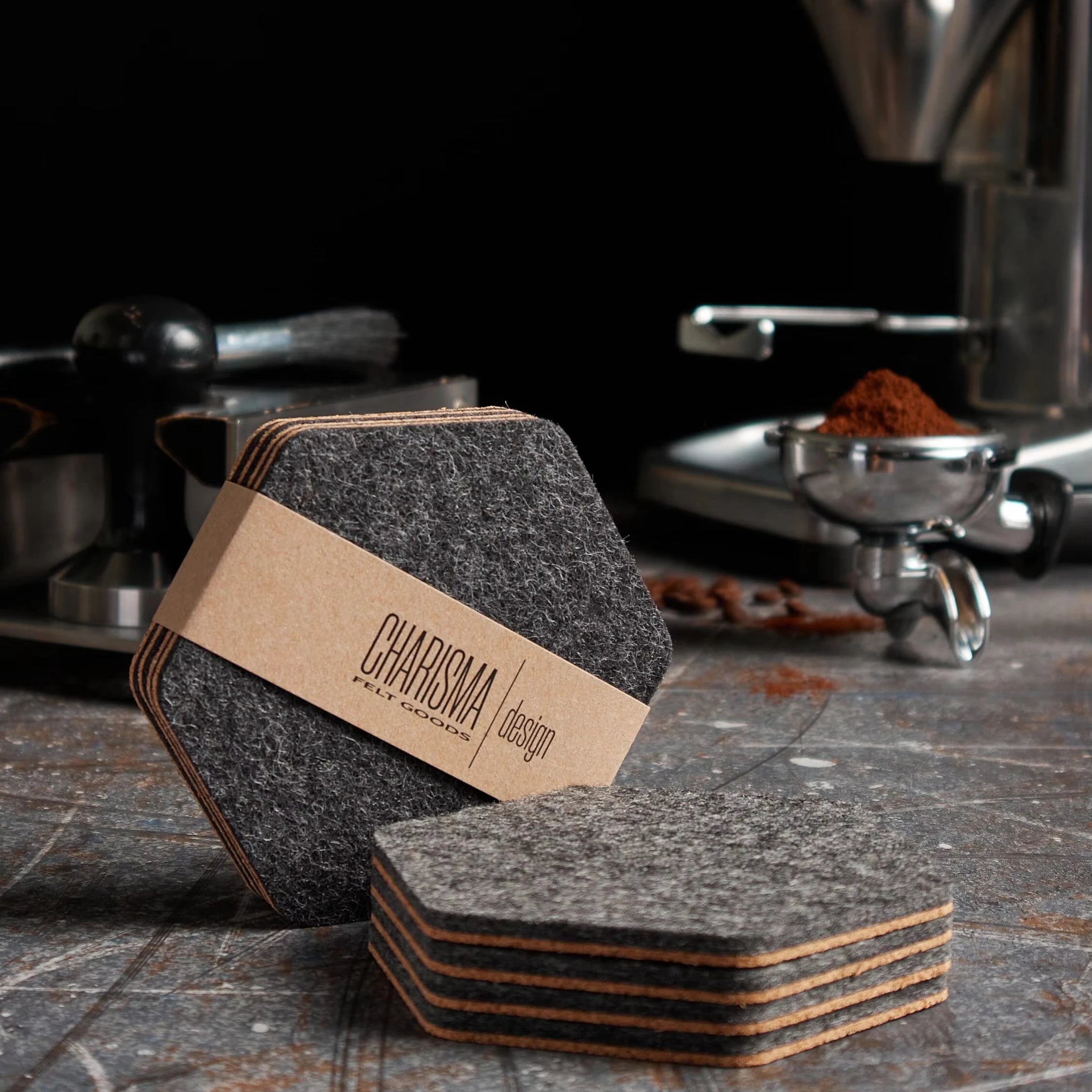 High-quality Custom Carved Round Hexagonal Wood & Felt Coasters & Large Placemats Custom Engraving for Restaurants Cafes Etc