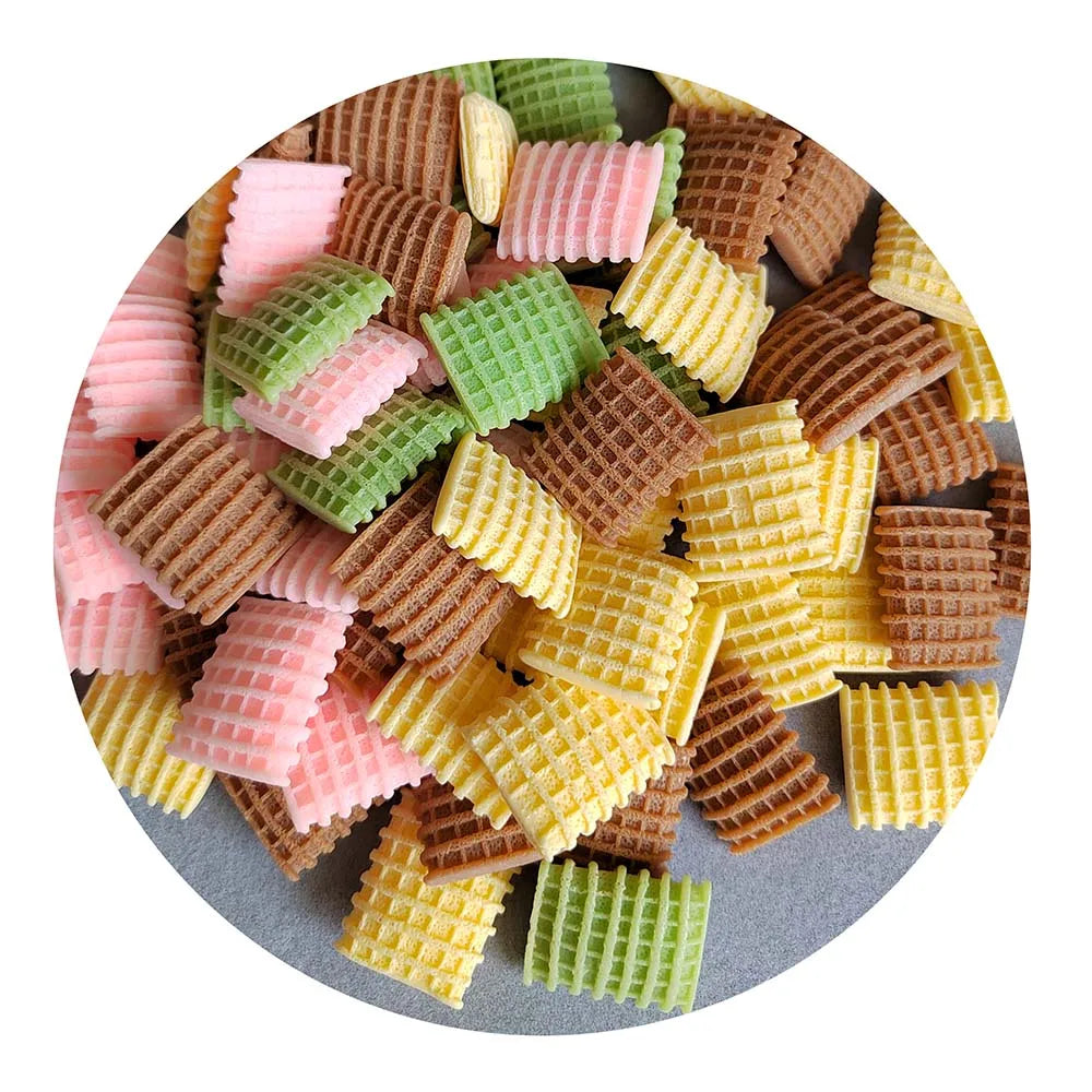 Simulation Resin Cookies Miniature Pretend 3D Food Mobile Embellishments Doll House Toys Children Mini Dolls