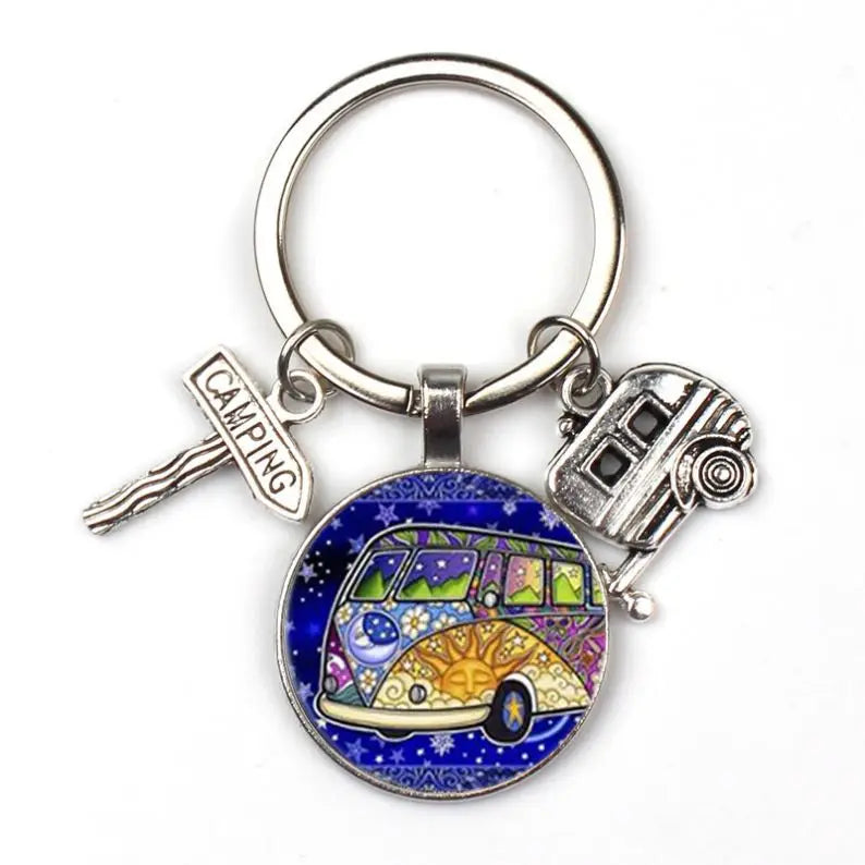 Promotion Fashion Retro Camper Keychain Happy RV Couples Key Chain Camping Gifts for Women Teenager Camper Lover Travel Trailers