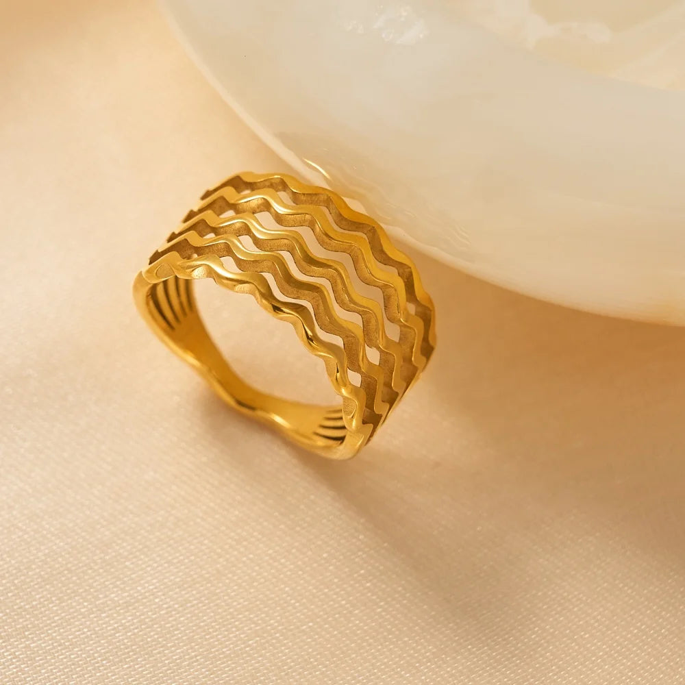Dazan Summer New Hot Ins Trendy 18k Pvd Gold Plated Stainless Steel Punk Four Layer Wave Minimalist Ring for Couple Jewelry