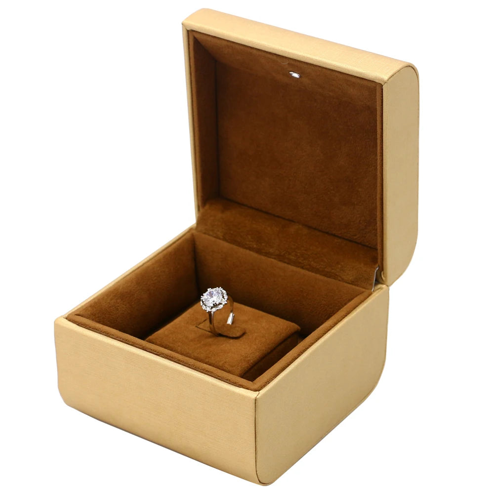 Factory Supply Wholesale Leather Ring Box Watch Box Witch Good Price  Led Watch Box Gift for Girlfriend