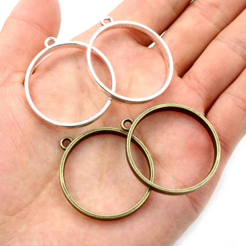 10pcs 33*37mm Bronze Antique Silver Plated Alloy Jewelry Accessories Circular Charm Hollow Glue Blank Pendant Tray Bezel
