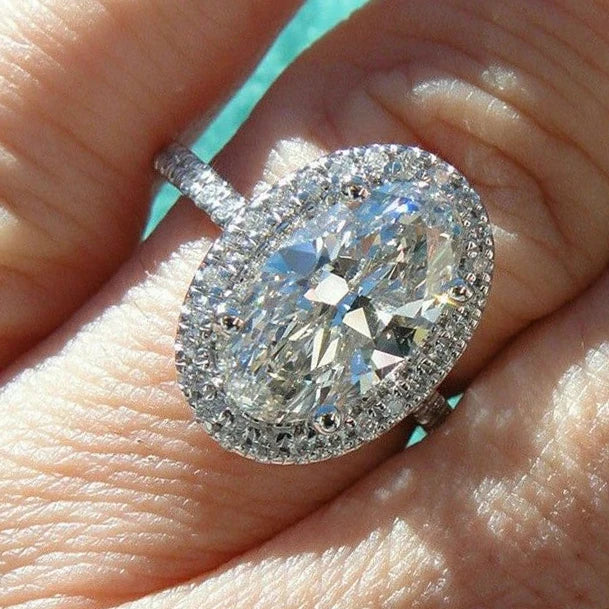 Huitan Wedding High End Customized Beautiful Anillos Woman Big Oval Pure Zircon Thin Rings Macro Pave Silver Rings Elegant