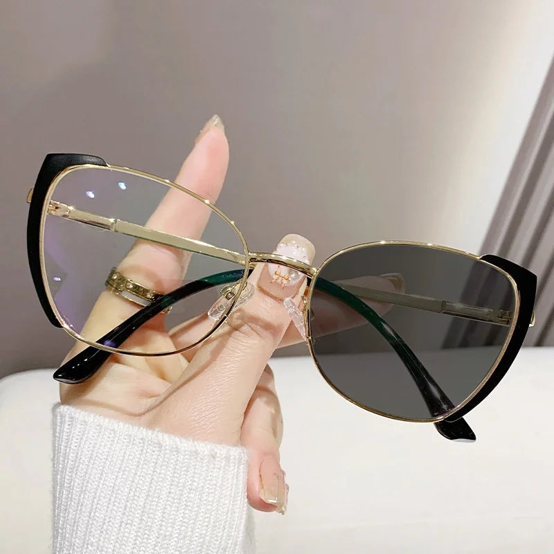 Hot Seller Cat Eye Retro Eyeglasses Anti Blue Light Photochromic Glasses Myopia Glasses Metal Optical Glasses
