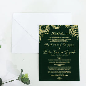 Custom Dark Green Gold Velvet Wedding Invitation Card Luxury Gold Floral Design Premium Velvet Envelope White Paper Background
