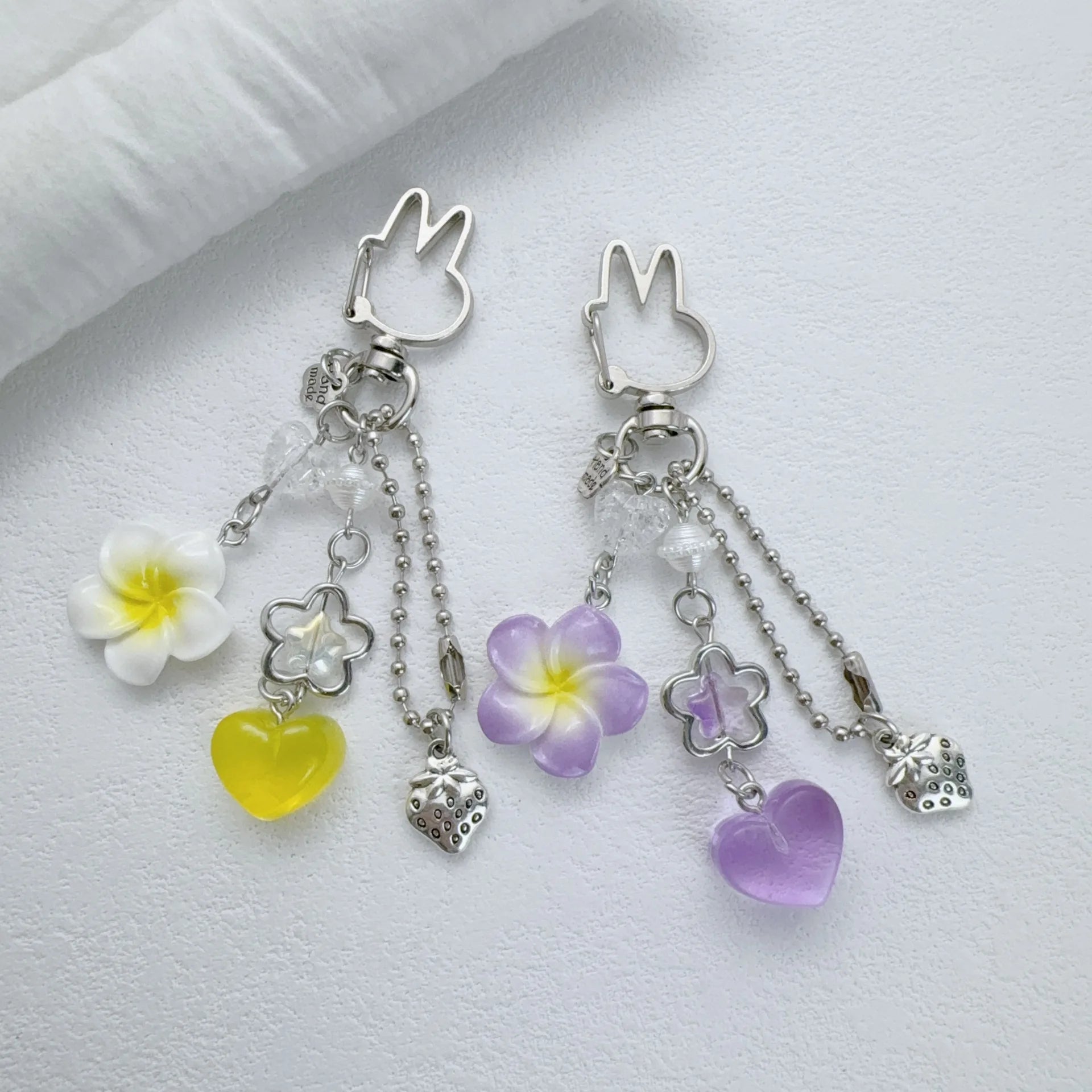 Fashion Star Strawberry Keychain Pendant Sweet Flower Heart Key Chains Cute Mobile Phone Charm Rabbit Keyring Y2k Girly Keychain