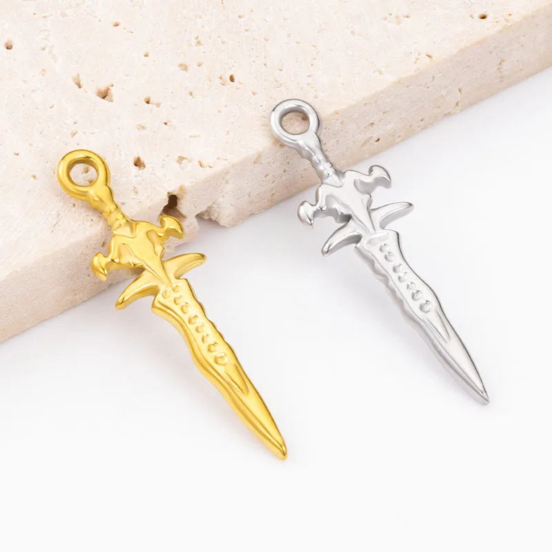 Custom Made Stainless Steel 18K Gold Plated Hard Sword Pendant Retro Small Charm for Men's Necklace Jewelry