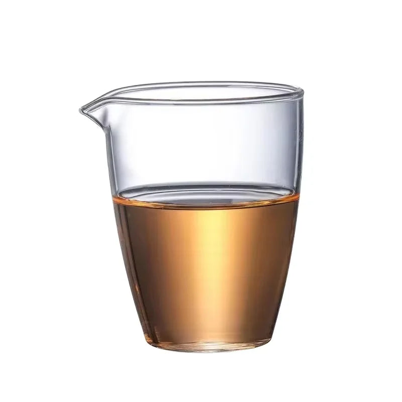 Hand Blown Smooth Transparent Heat Resistant Borosilicate Glass Sharing Cup with Spout for Tea Coffee Brewing