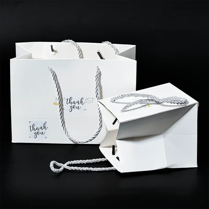 Recyclable Shopping Clothing Bag Packaging Luxury Gift Paper Bags with Your Own Logo for Small Business