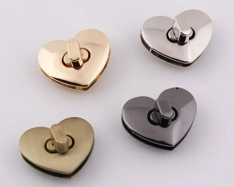 Heart Shape Bag Lock Purse Twist Lock Turn Lock Purse Hardware 32mm * 26mm Factory Supplied Directly