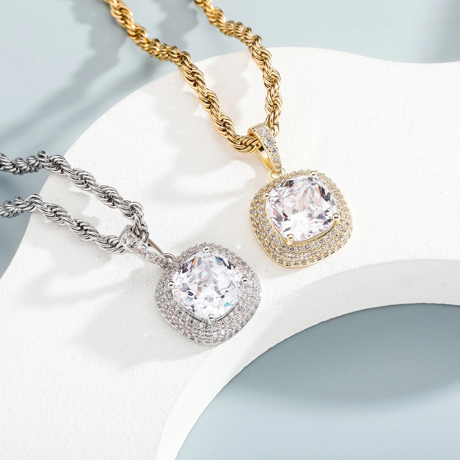 New Simple and Fashionable Square Zircon Pendant with Light Luxury Clavicle Chain Necklace