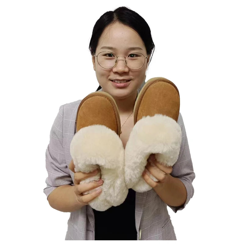 Custom Logo Men's Warm Wool Slides Plush Flat Slipper with Lamb Fur Fashionable Winter Sheepskin Slipper for House Use