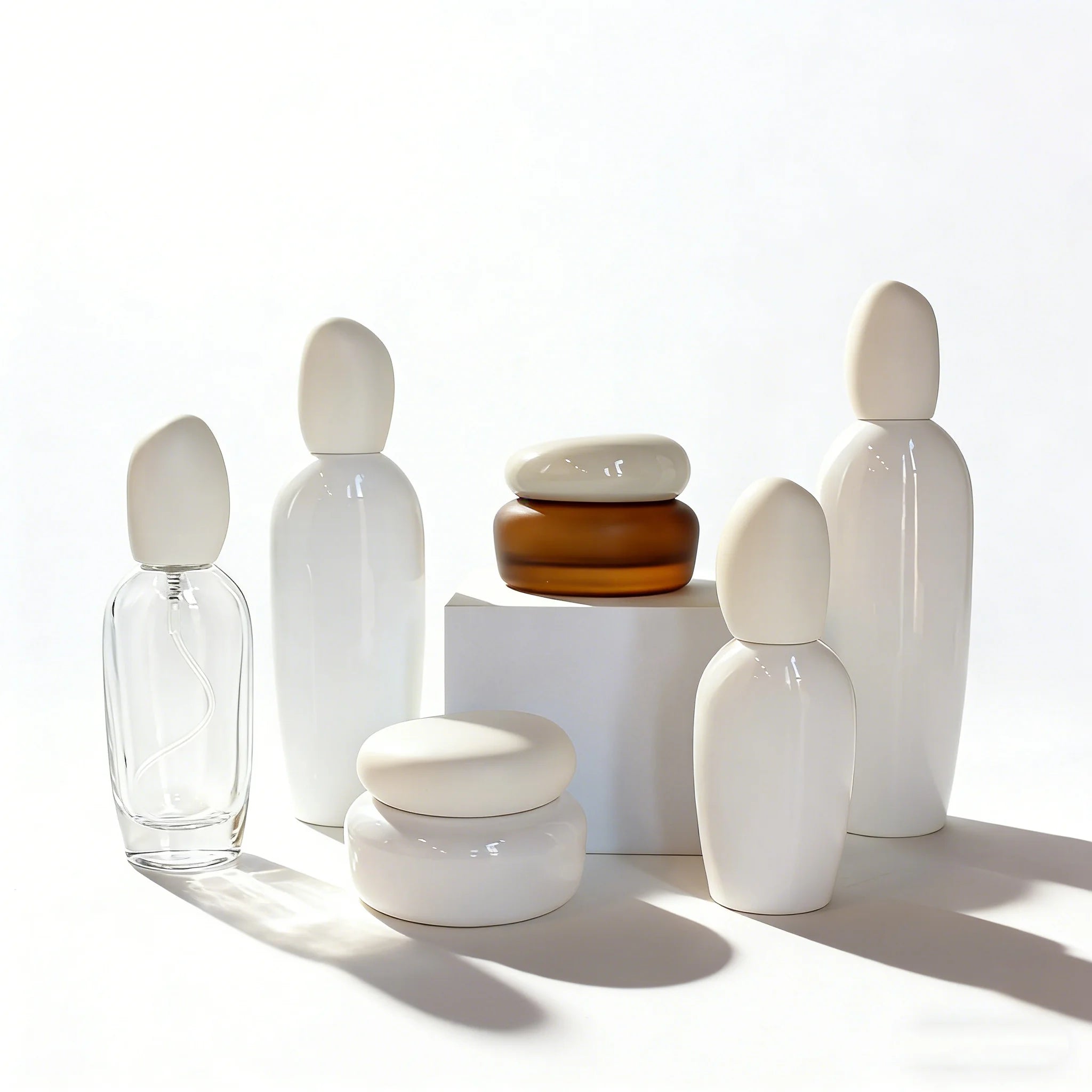 Elegant White Glass Serum 30ml 50ml 100ml 120ml Lotion Pump Toner Bottle 30g 50g Jar with Stone Shape Lid for Skincare Packaging