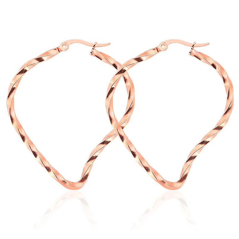 Wholesale 18K Gold Stainless Steel Women's Fashion Earrings Fancy Strawberry Shape Hoop Design