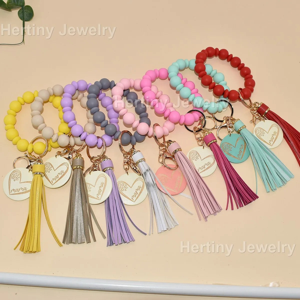 New Flat Round Silicone Bead Bracelet Keychain Beautiful Wood MAMA Disc Tassel Charm Wristlet for Mom Women