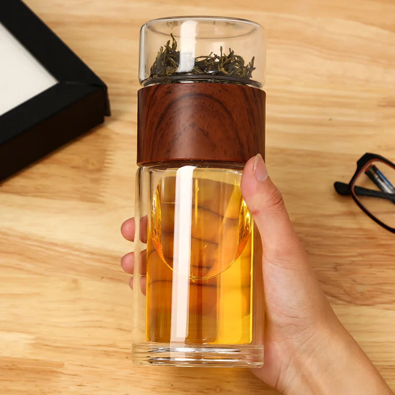 Wholesale Glass Tea Water Separation Bottle with Tea Strainer Leak-Proof Glass Tea Tumbler with Wood Color for Office