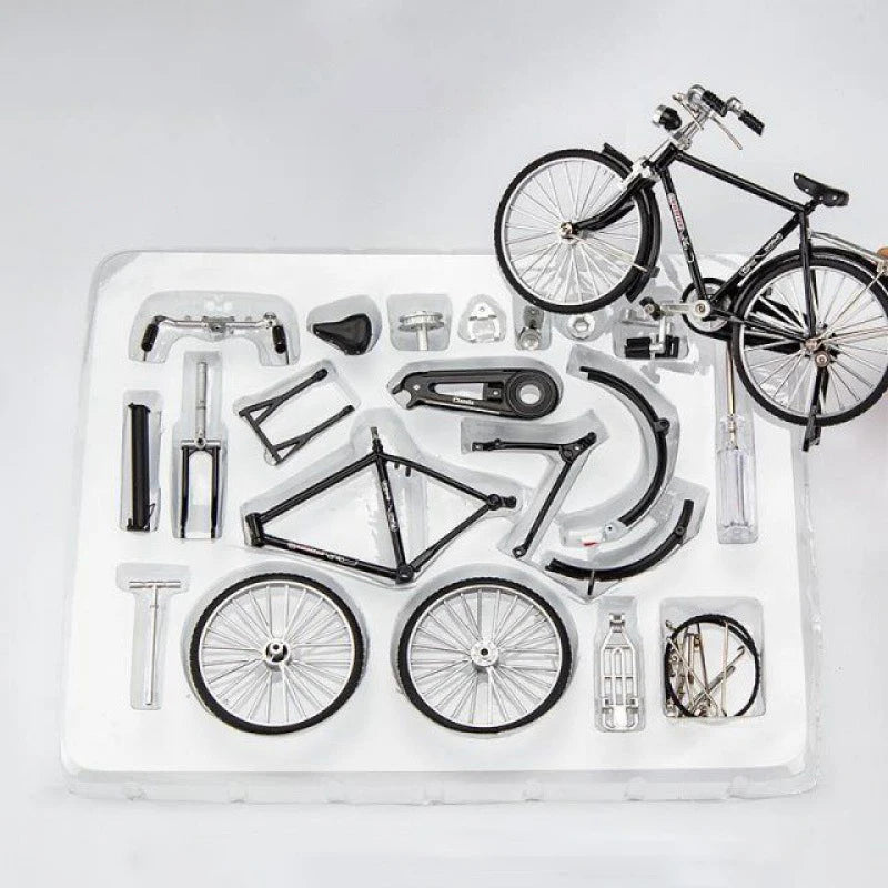 Vintage Metal Bicycle Ornament 1: 10 Bike Model Alloy Bike Miniature Bike Toy for Collections