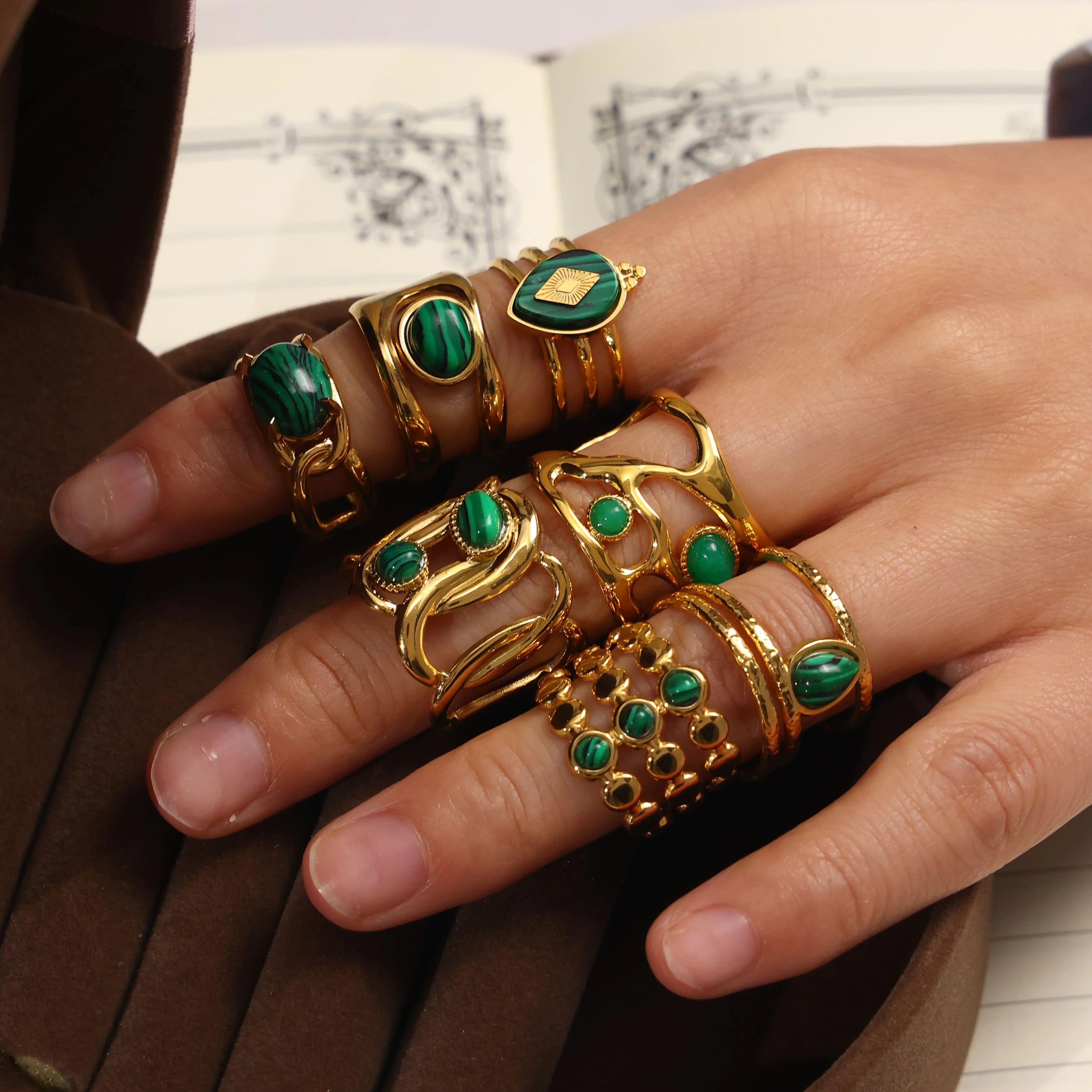 Vintage Luxury 18K Gold Plated Adjustable Stainless Steel Natural Stone Fashion Fine Malachite Jewelry Ring for Women