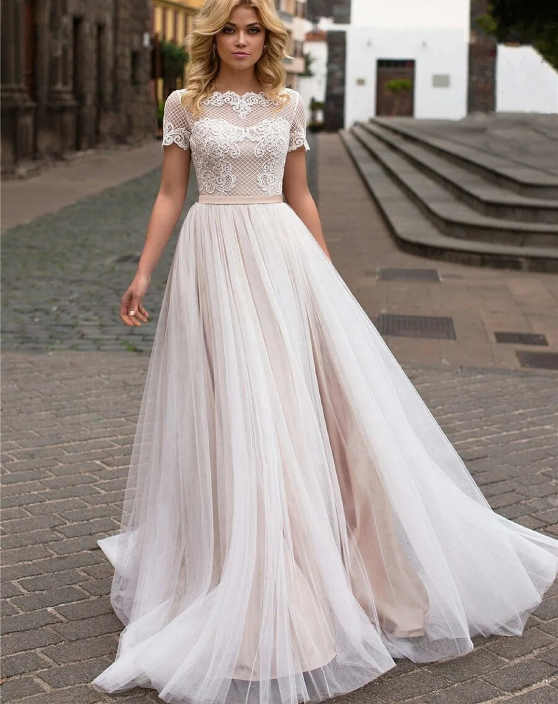 #11401 A-Line Short Sleeve Boat Neck Lace Applique Wedding Dress Vintage Sweep Train Bridal Photoshoot Gown Wedding Gown