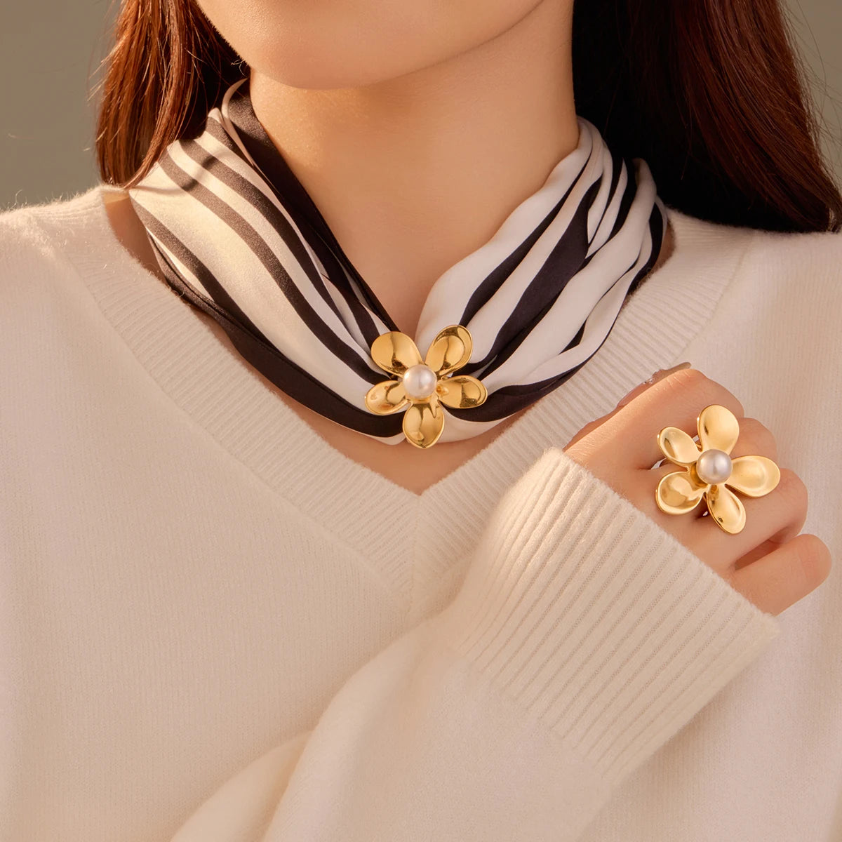 Dubai Gold Scarf Jewelry Stainless Steel Flower Fashion Elegant Jewelry Custom Scarf Holder Ring Luxury for Women