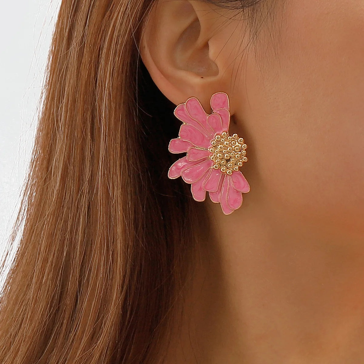 Hot Selling Vintage Personality Colorful Earrings Jewelry Sweet Cool Temperament Grain Alloy Flower Stud Earrings for Women