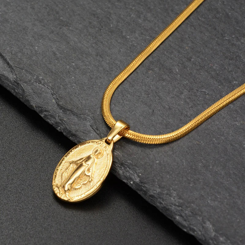 18K Gold Plated Guadalupe Virgin Mary Pendant Necklace for Women Men 3mm Herringbone Chain Christian Jewelry Necklace 4 Sizes