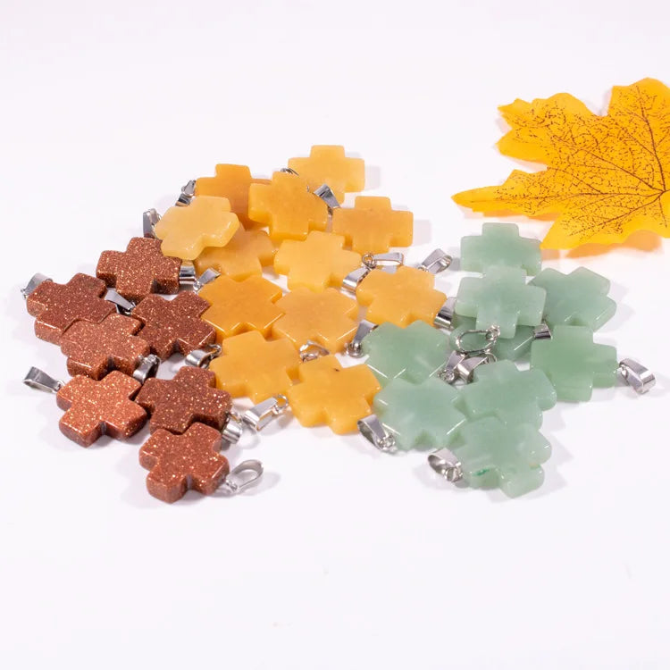 Huiying Factory direct sales healing crystal stones cross pendant to church jewelry