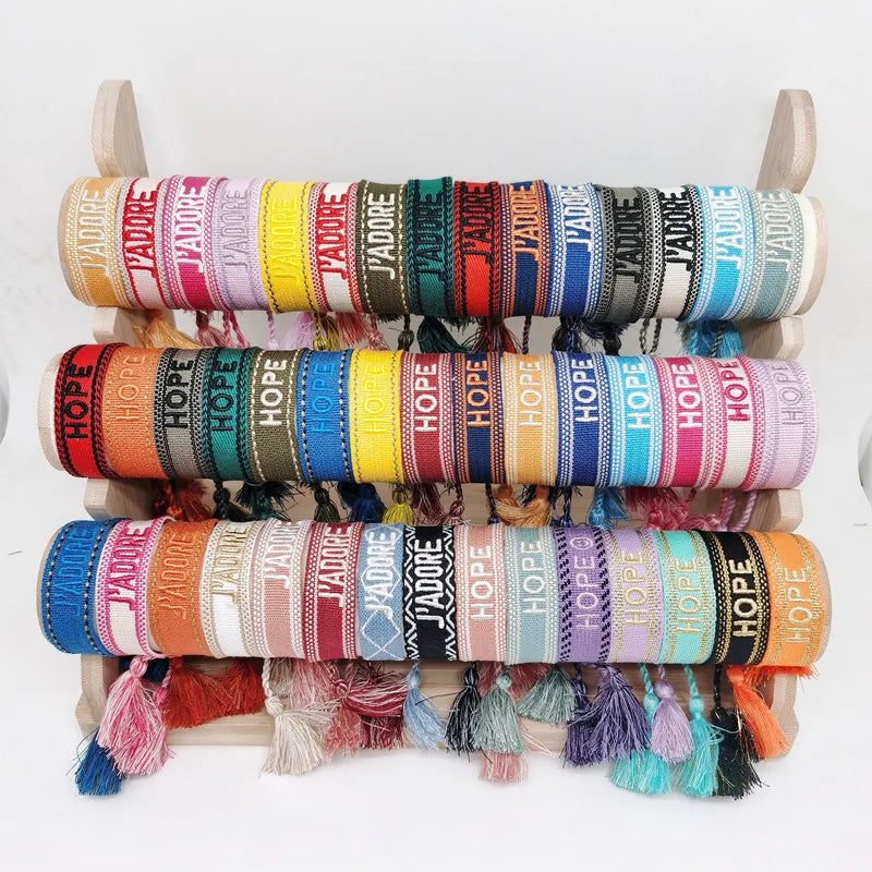 2023 Fashion Handmade Bracelets HAPPY DREAM PRETTY Custom Braided Friendship Bracelets for Women