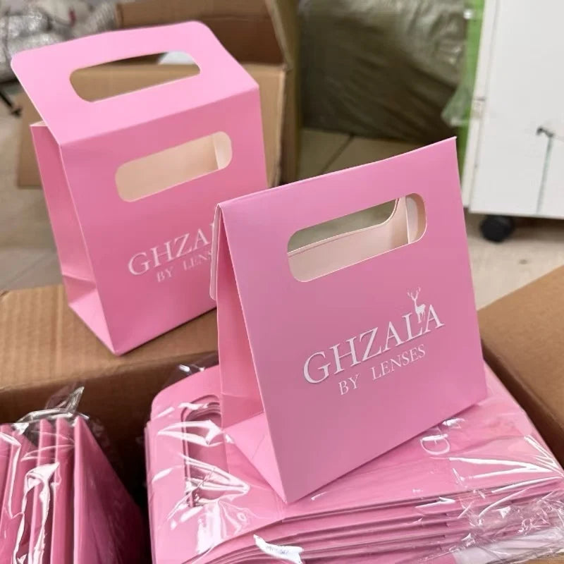 Custom Printing Design High Quantity Flat Die Cut Handle Paper Bags for Shopping and Gift Packaging