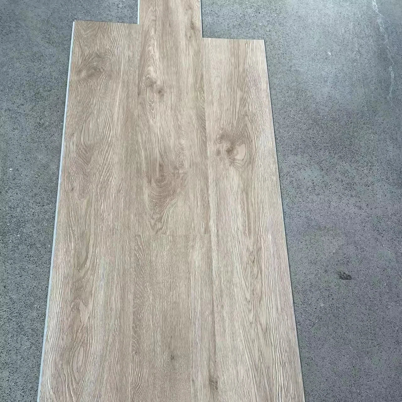 Modern Design Click Lock LVT PVC Material Rigid Core Luxury SPC Vinyl Flooring Attached Foam for Bedroom Office
